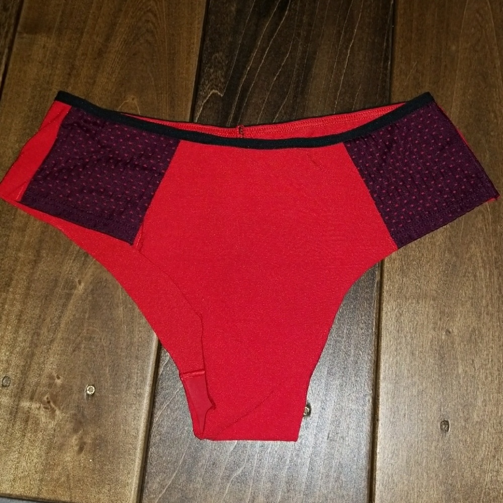 Xs tight thong red